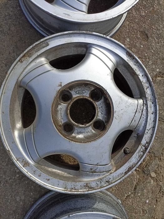 Jante aliaj Ford 14, originale,stare foarte buna!Au rulat doar66000km!