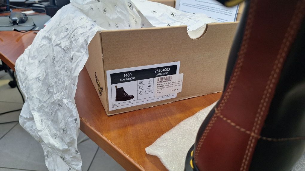 Продавам Dr.Martens 44