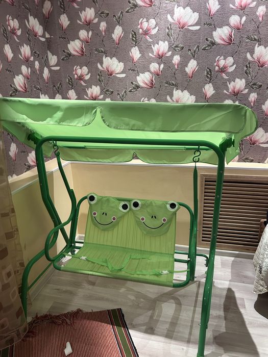 Продам детские качели