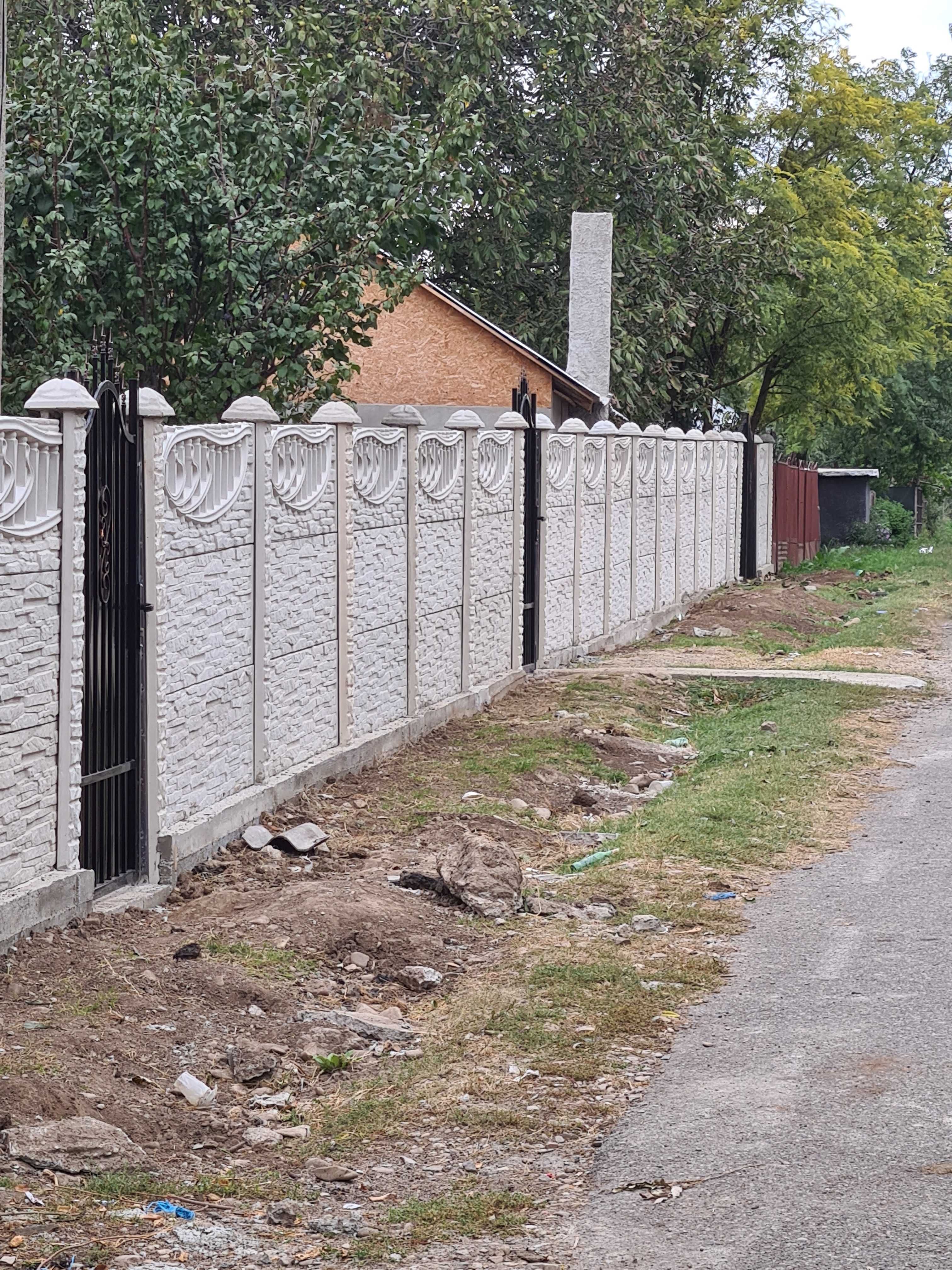 gard din beton pavele piatra decorativa  boltari