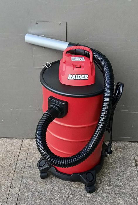 090308	Прахосмукачка за пепел 1200W 30L RD-WC03
