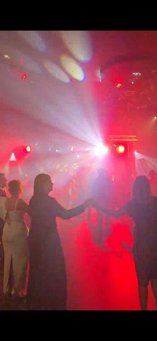 Vand moving head-uri 4 wash 36x10w led si 4 spot 3 in 1 200w led