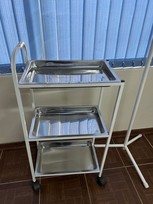 Столик инструментальный