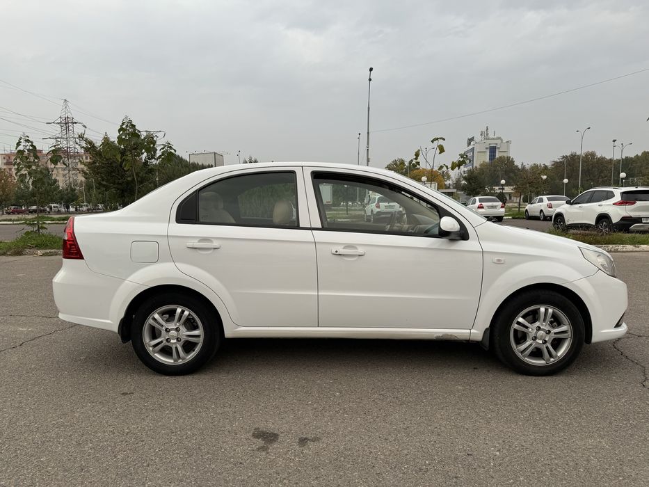 Nexia 3 Avtomat / Toza