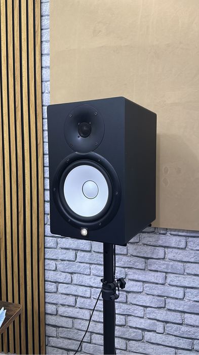 Срочно продаю Yamaha hs 8