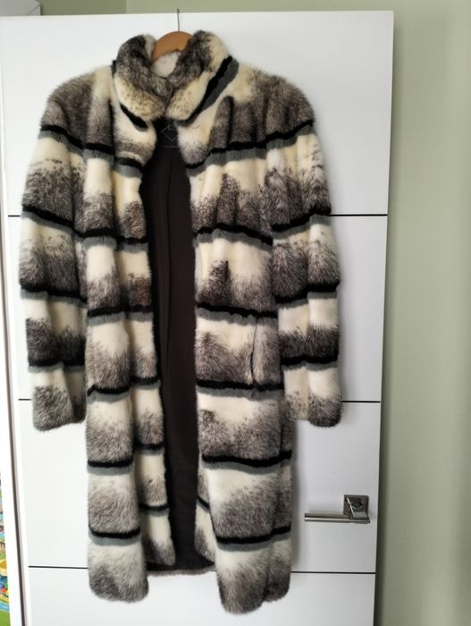 Продам норковую шубу