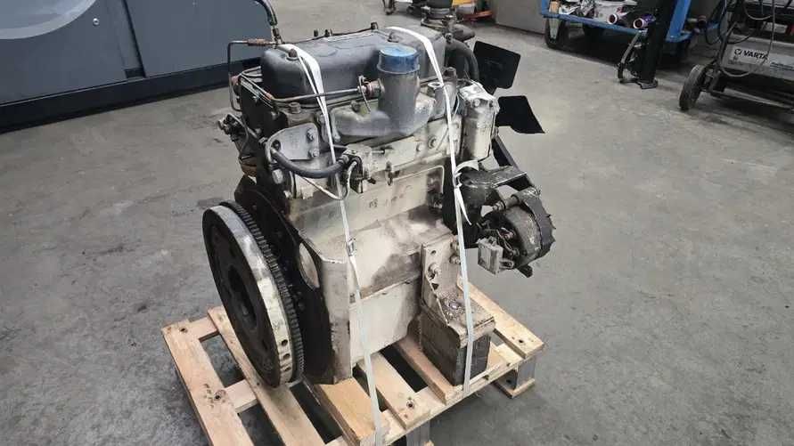 Motor complet miniexcavator Perkins 3.152 - Piese motor Perkins