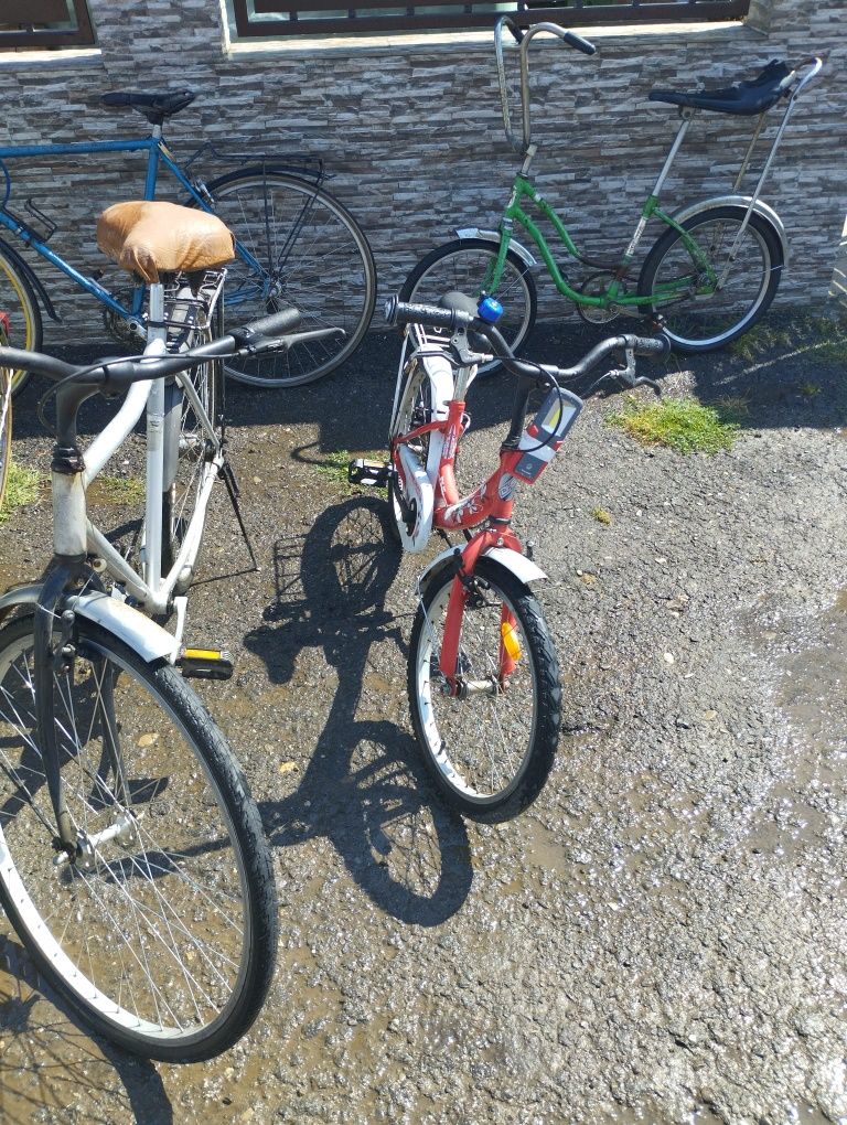 Vând bicicletele din imagini