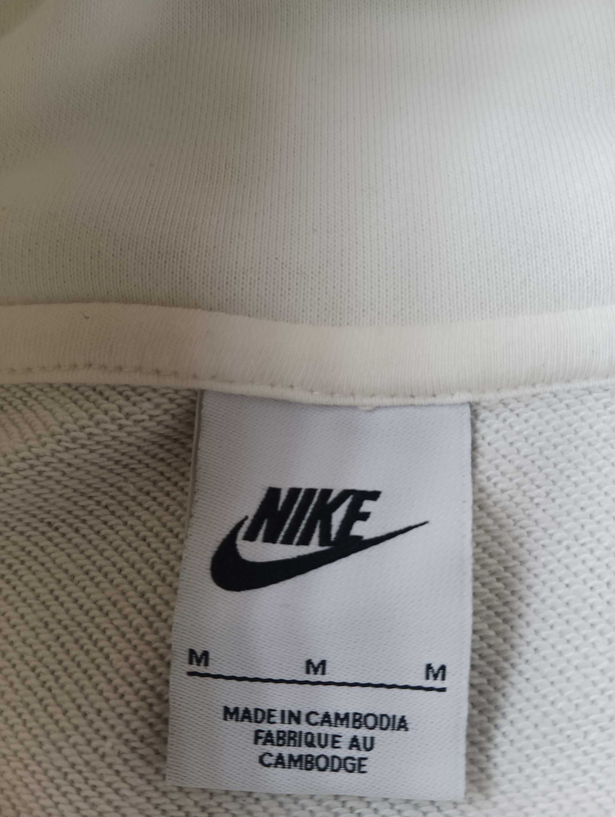 Бяло Hoodie на Nike