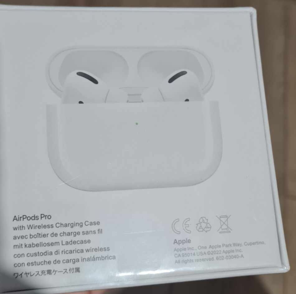 Airpods pro 350 lei