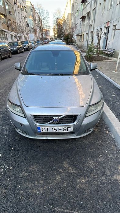 Vînd Volvo V50 urgent