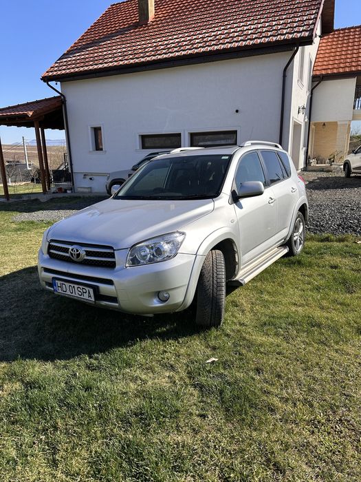 Toyota rav4 2008 2.2 diesel T180