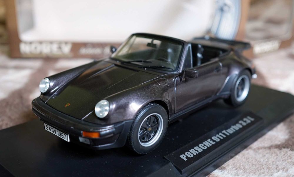 Porsche 911 (930) Turbo 3,3 l Norev 1/18
