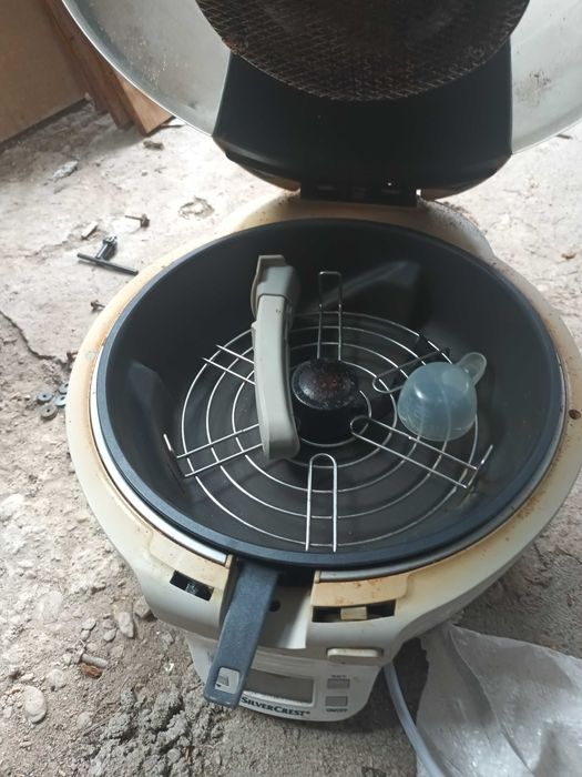 Vand fripteoza si aspirator