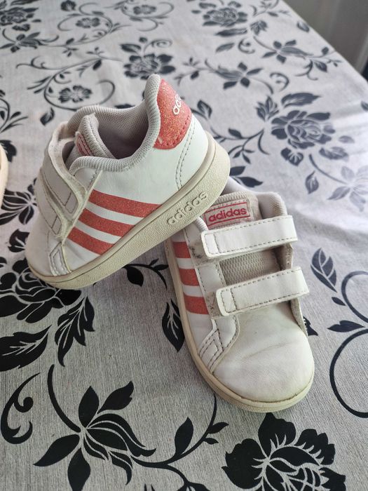 детски маратонки адидас