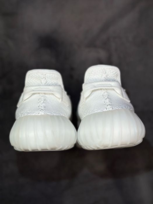 Yeezy 350 Triple White (PREMIUM)