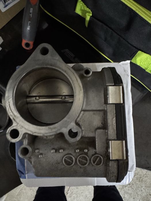 Дроссельная заслонка приора 1