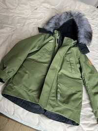 Продаю зимнюю куртку Reima 134 см