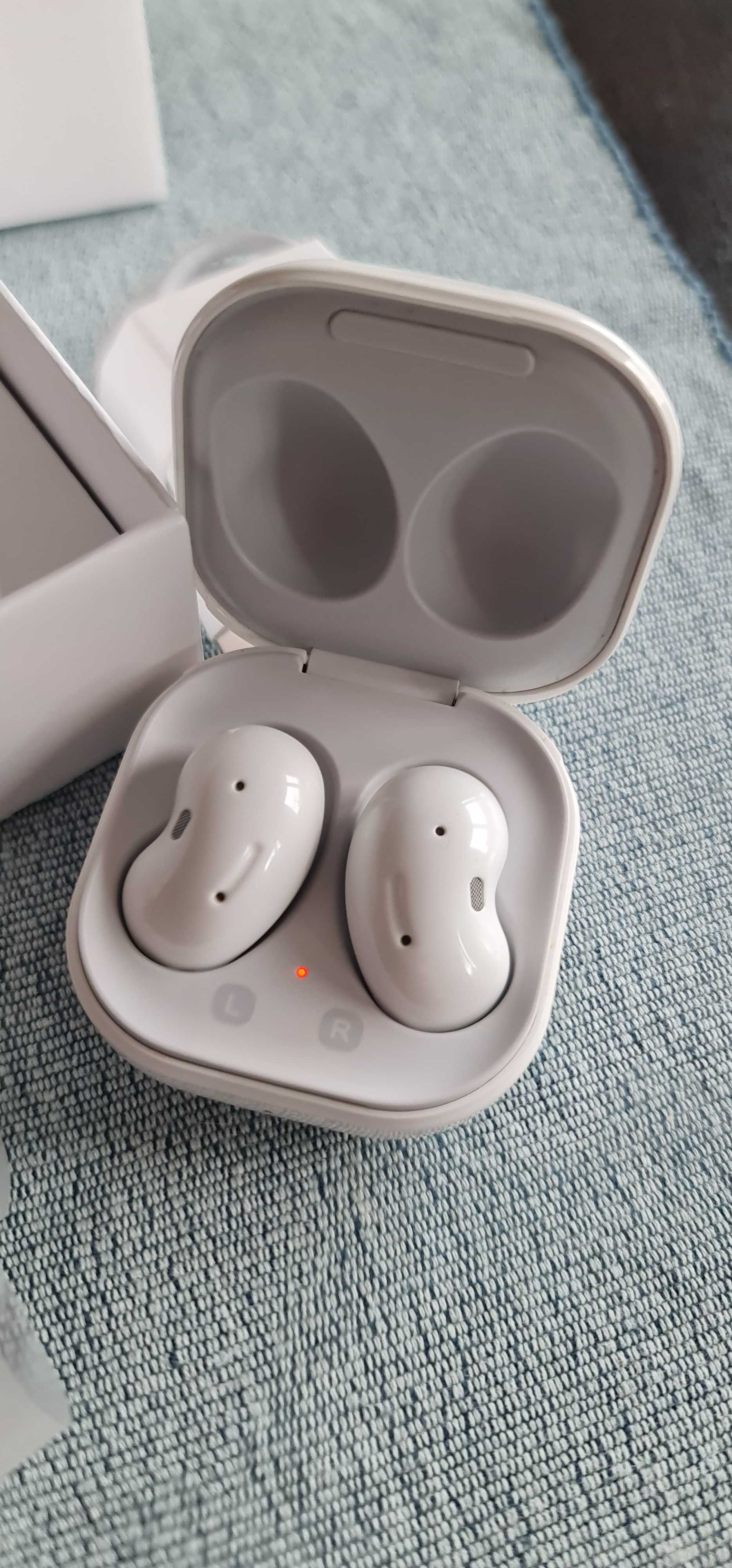 Безжични слушалки Samsung Buds Live SM-R180 бели