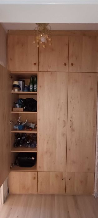 Гардероб с надстройка