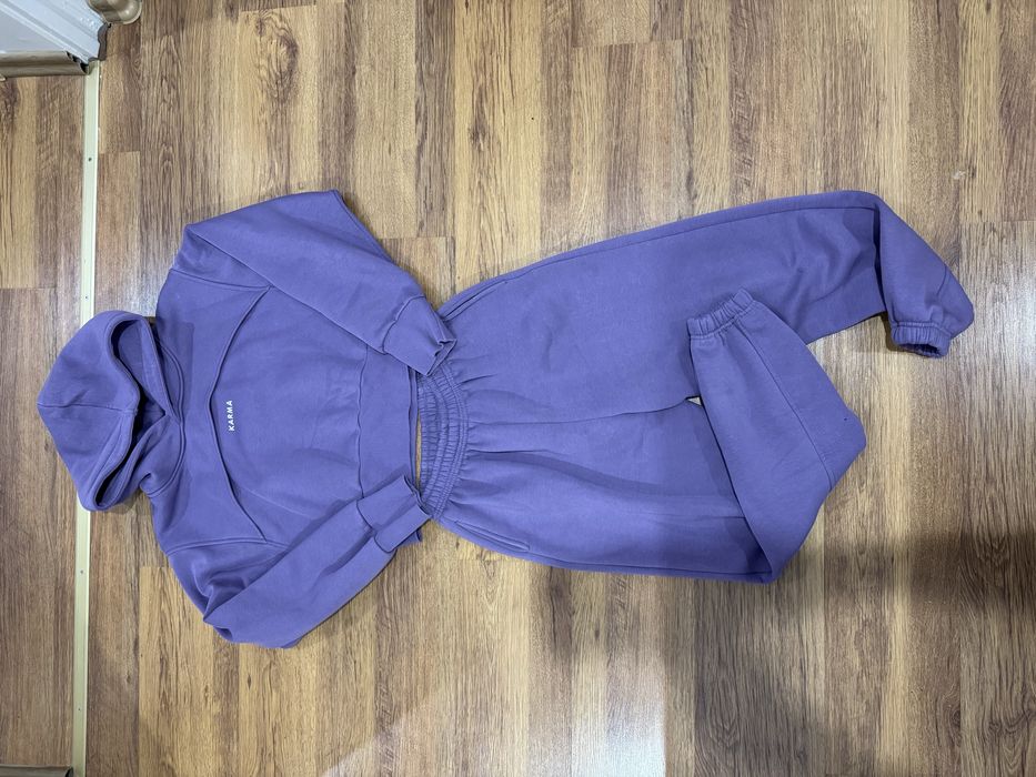 Комплект от две части - Karma