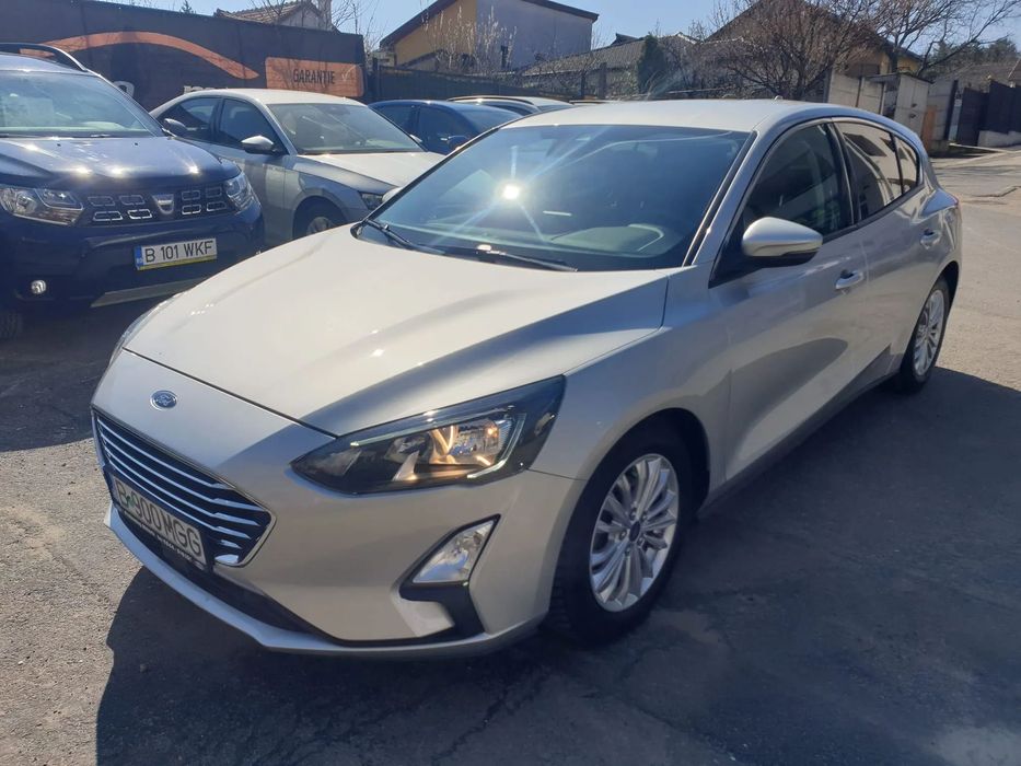 Ford Focus TITANIUM BUSINESS/Automat/Navi/Camera/Scaune+Parbriz+Volan Încălzite!