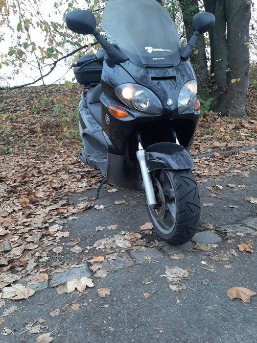 Vând Piaggio X9(125).Nr tel.004915510068303.