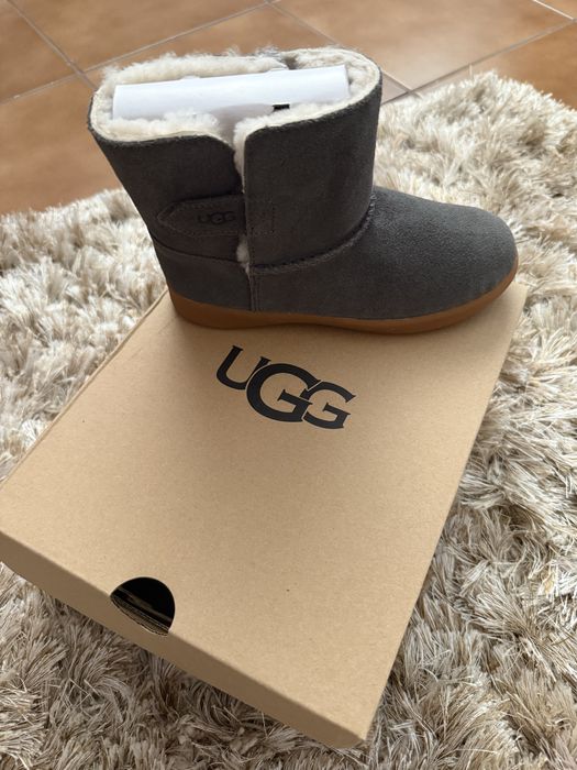 Ghete copii  noi UGG, marimea 30