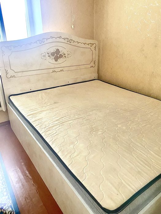 Спальный гарнитур хорошом состояний