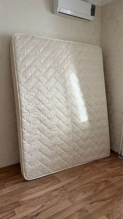 Продам матрас двухспалка и односпальный