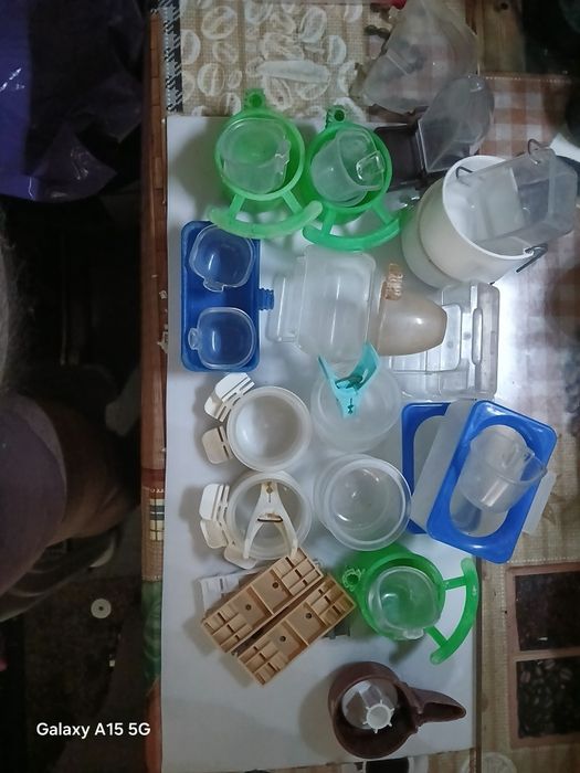 Colivie , cușca și accesorii in stare buna