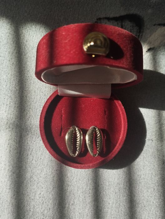 Серьги в виде морских ракушек