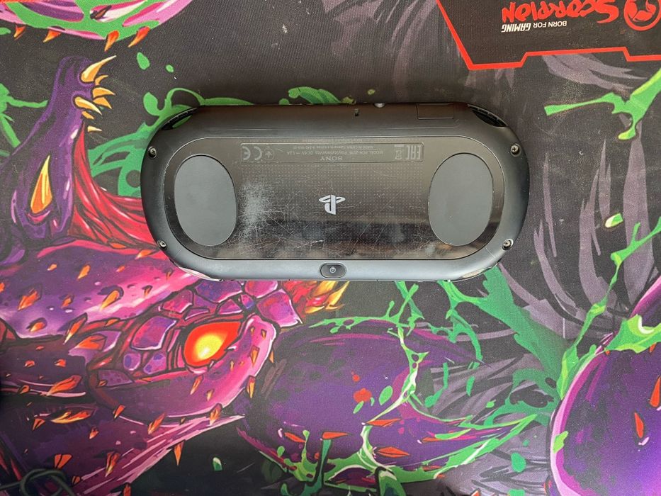 PS Vita Modat + Carcasă