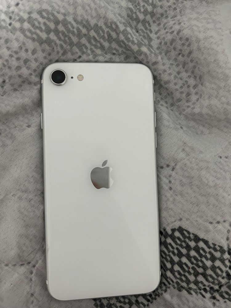 ПРОДАМ Iphone SE 2020