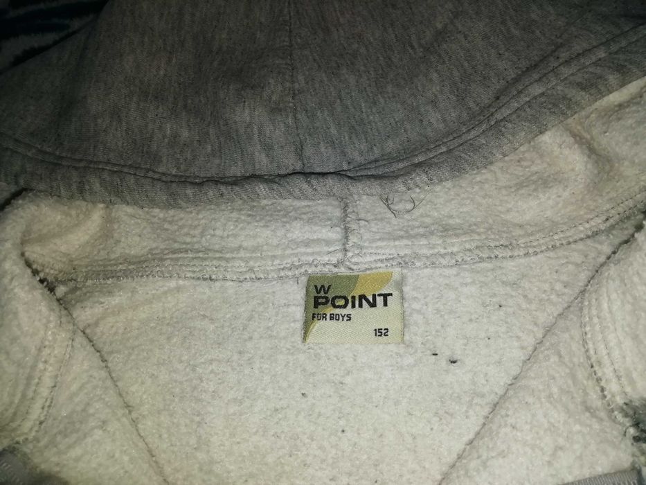 Pantaloni noi de trening, bluză trening, hanorac și tricou bonus