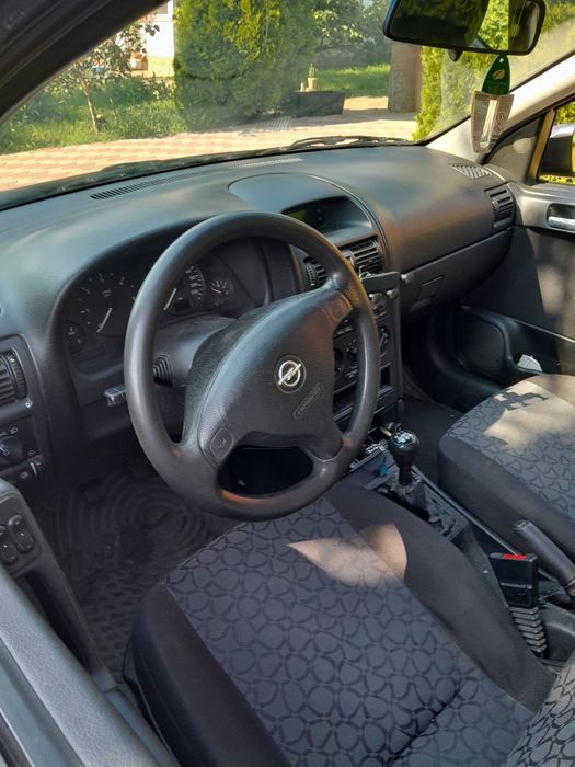 Opel Astra din 2000