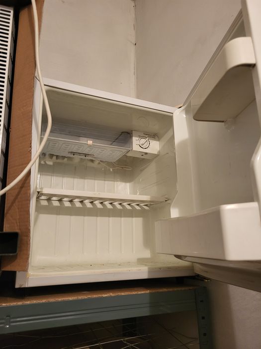 Мини хладилник Samsung