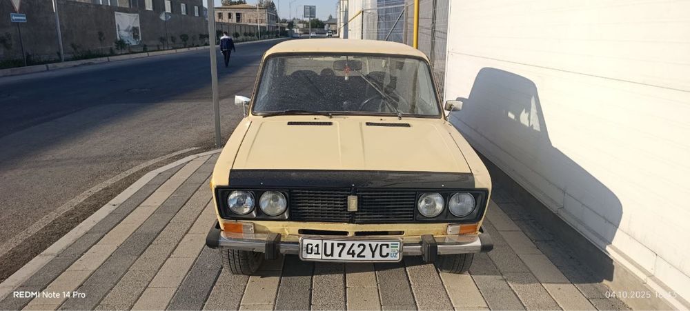 Ваз 21/06 1988 йил юрип турган мошина