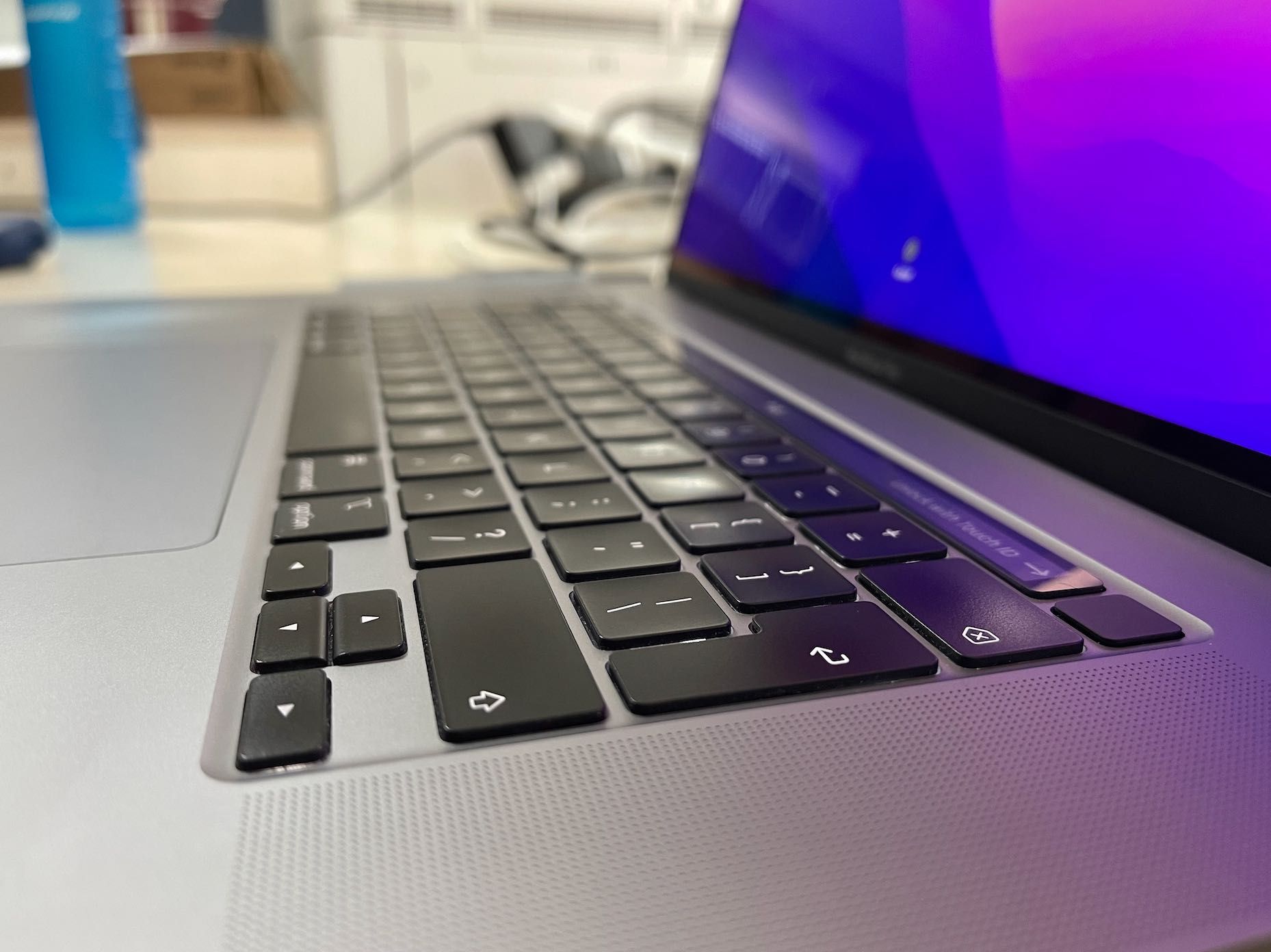 MacBook Pro 16" 2019 с TouchBar