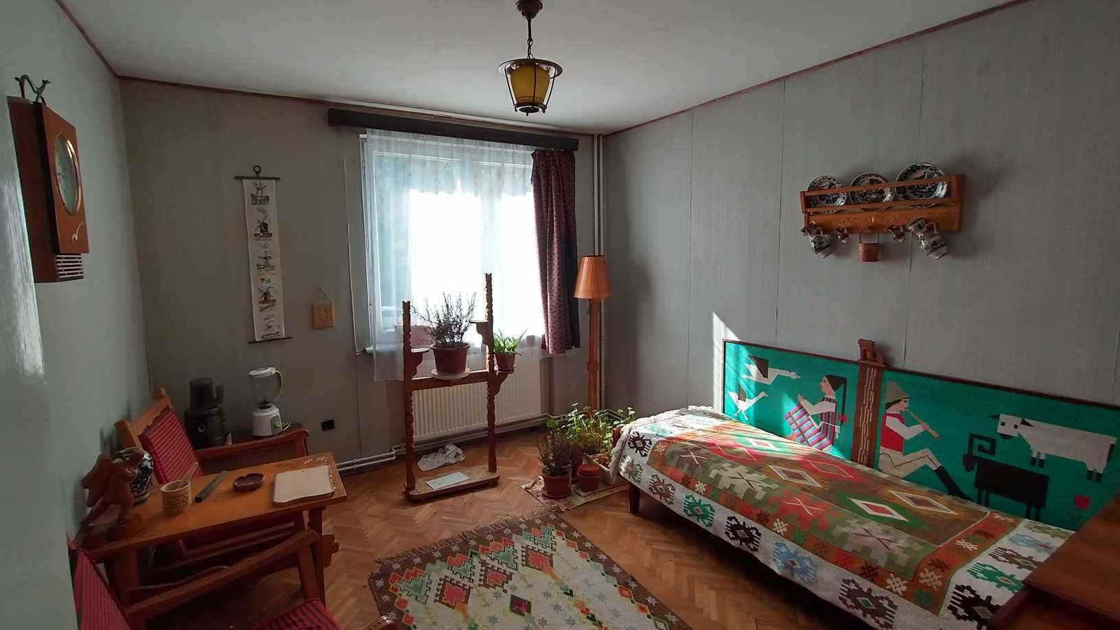 Apartament 2 camere, strada Hunedoara