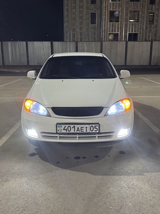 Chevrolet lacetti 2011