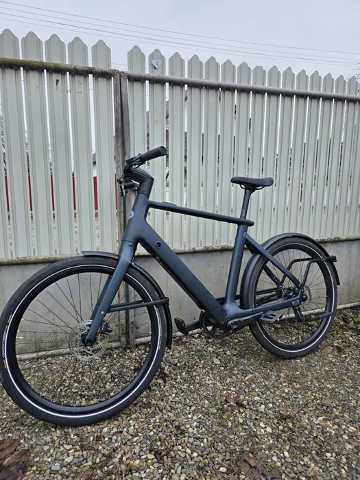 Bicicleta electrica de oraș trekking