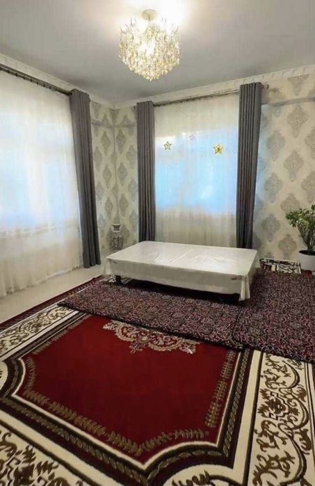 Юнусабад.18 квартал. Продается квартира  2/1/7