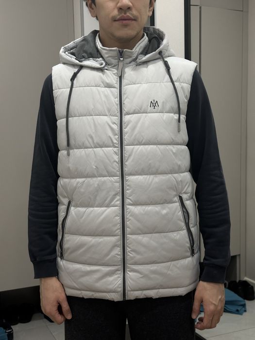 Жилет (безрукавка) на пуху