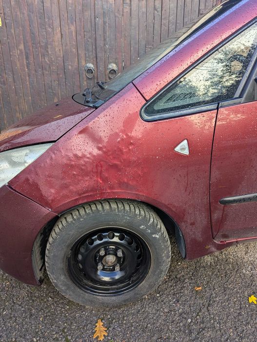 Преден ляв калник Mitsubishi COLT