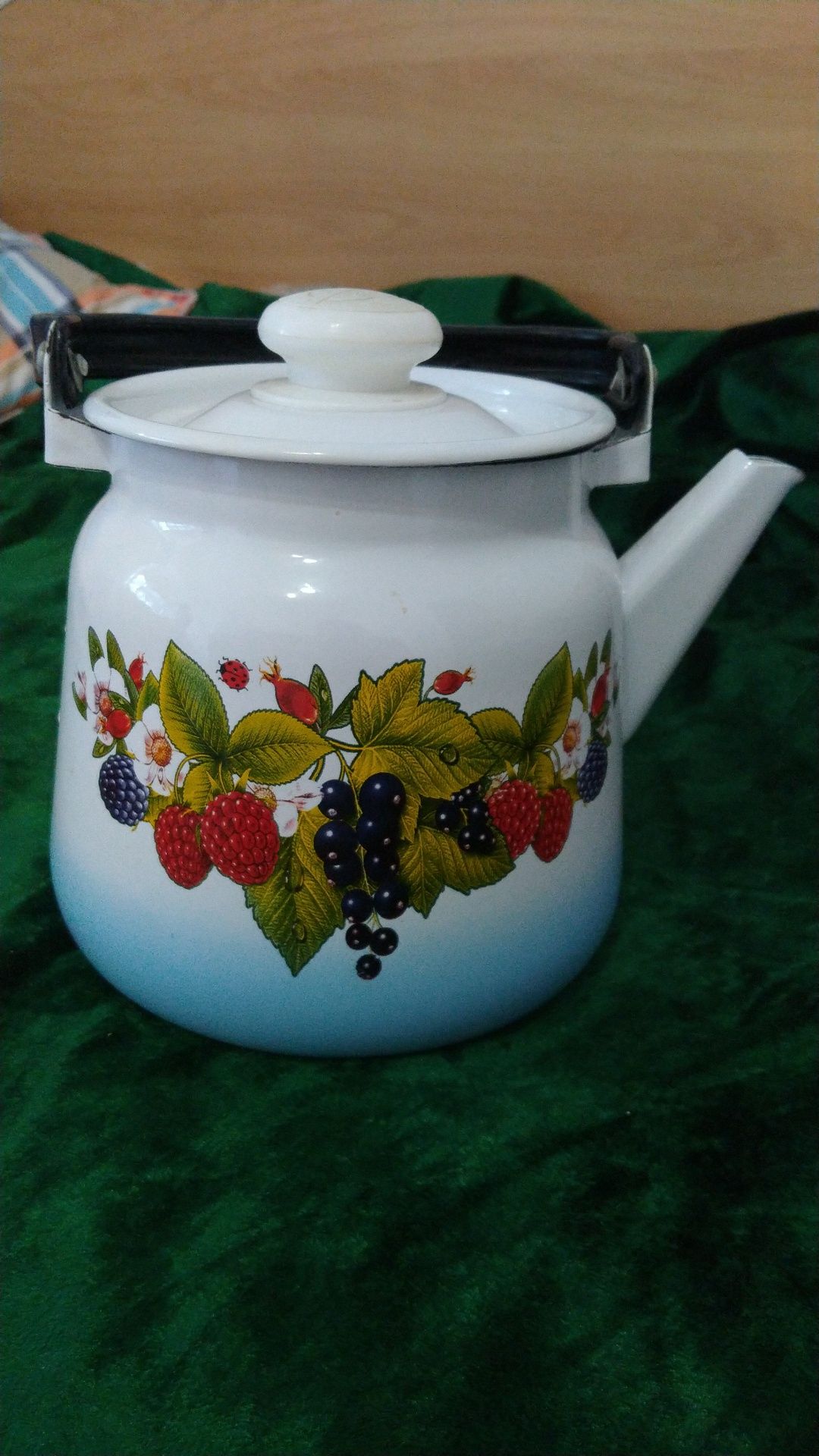 Продам чайник 4л в отл.состоянии,кска,возможно доставка