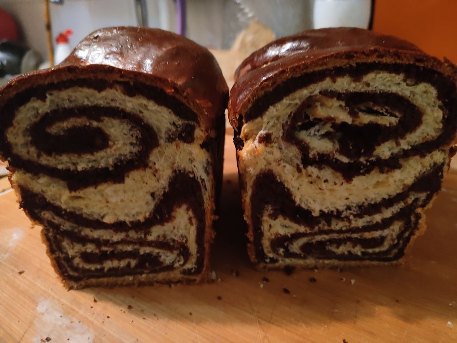 Cozonac artizanal cu multa nuca si Nutella