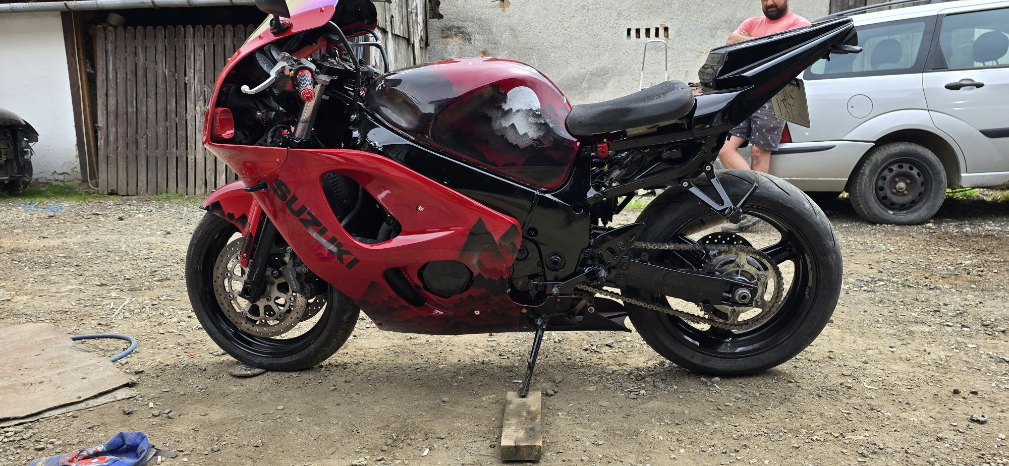 Suzuki gsxr srad