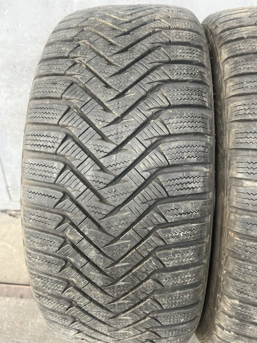 2 бр. зимни гуми 225/45/17 Laufen DOT 3121 5/6 mm
