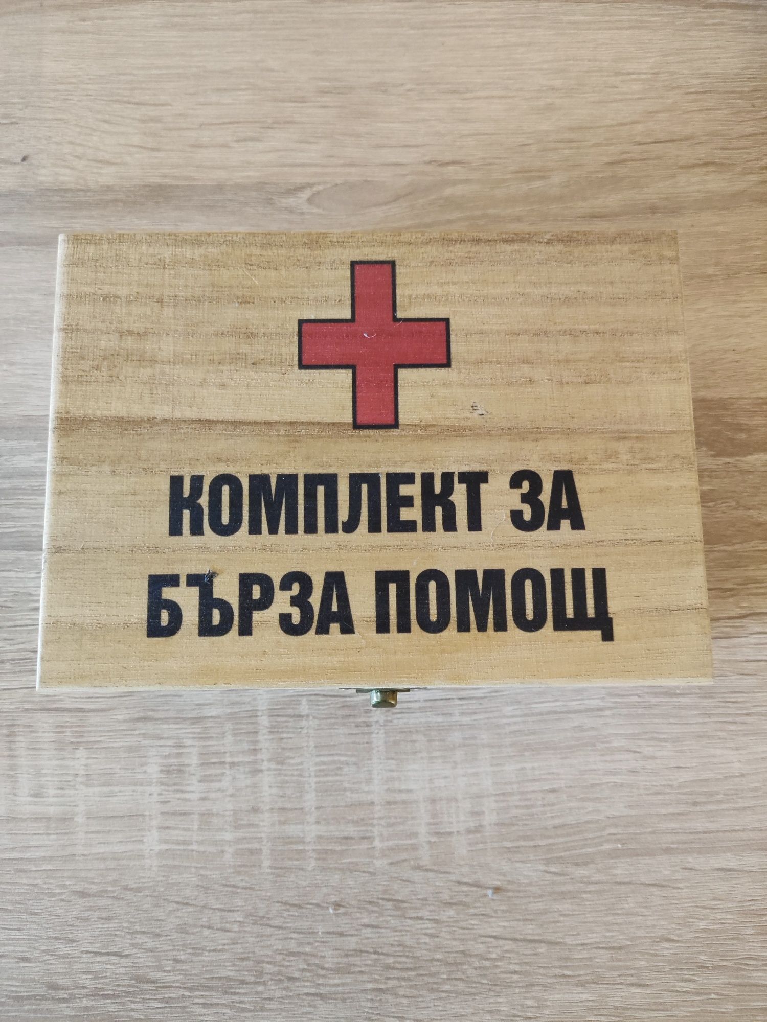 Сувенирен комплект шотове за бърза помощ
